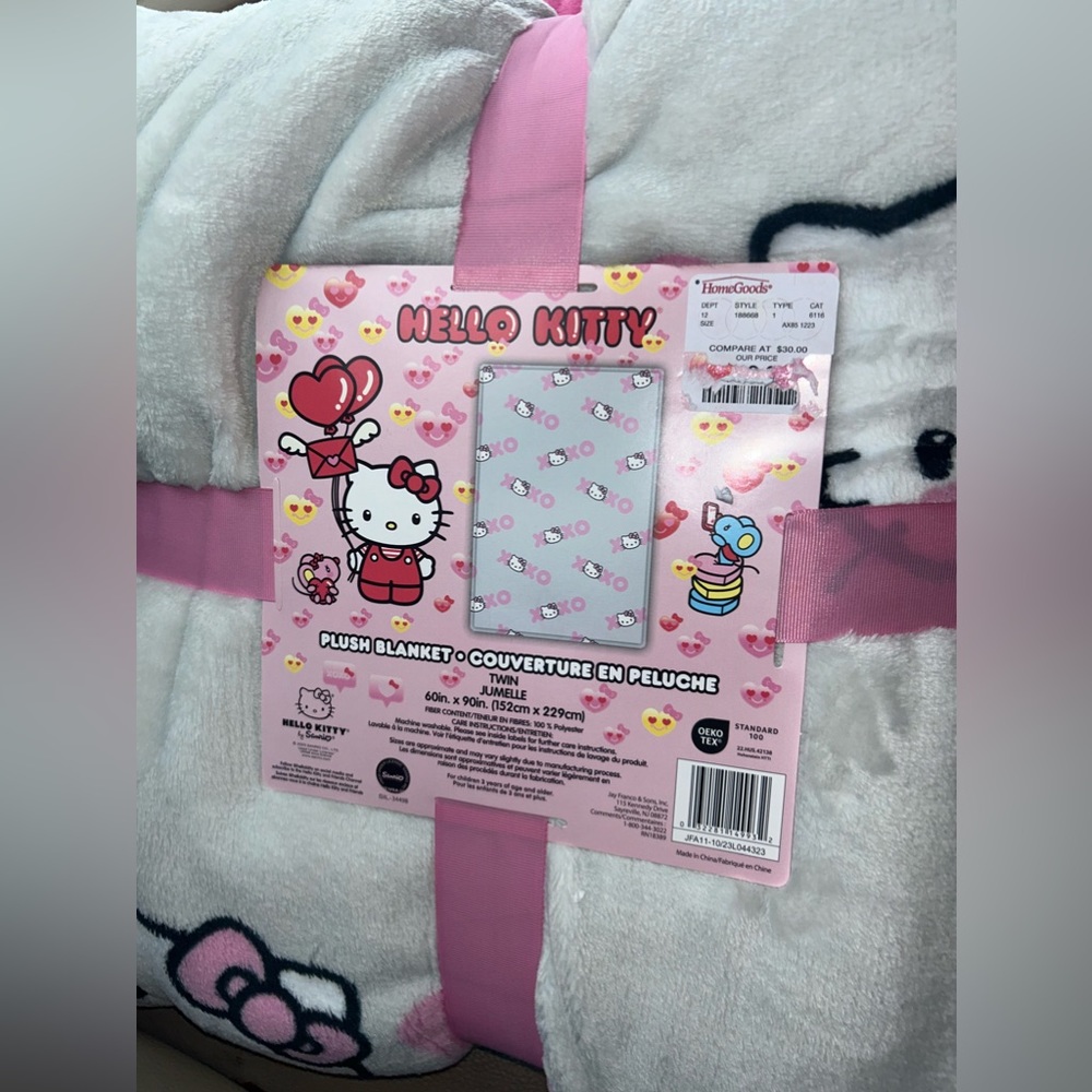 Hello Kitty Valentines Blanket